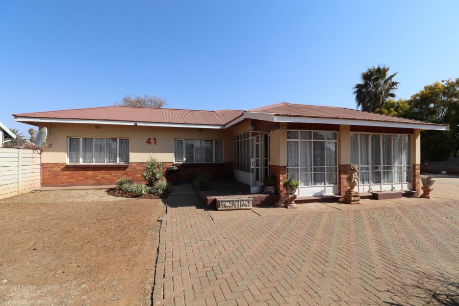 3 Bedroom Property for Sale in Meiringspark North West